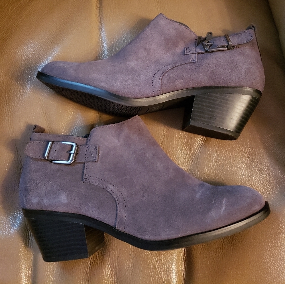Ladies suede booties